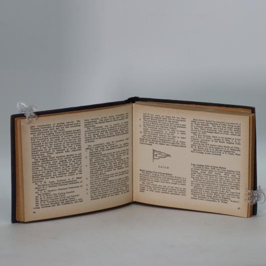 The DUMPY Pocket Book for Anglers. - Image 5