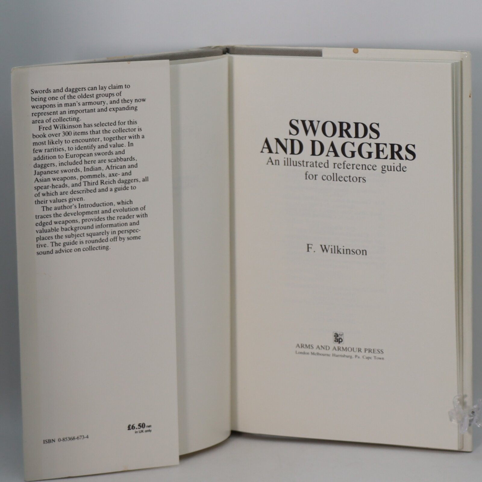 Swords & Daggers. - Image 3