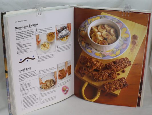 The Ultimate Vegetarian Cookbook. - Image 4