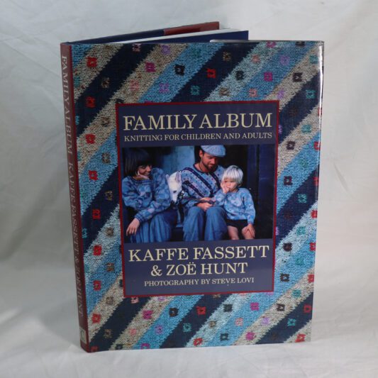 Family Albums. Knitting for Children and Adults.