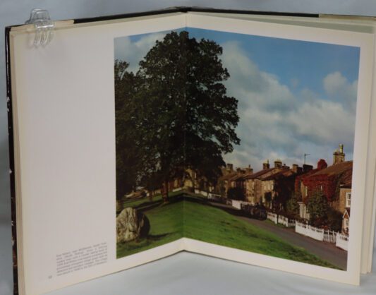 Yorkshire. England in Cameracolour. - Image 5