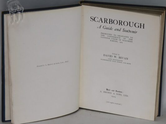 Scarborough Souvenir & Guide. 1924. - Image 4