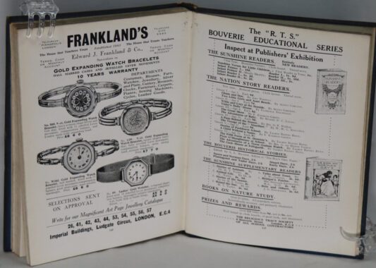 Scarborough Souvenir & Guide. 1924. - Image 2