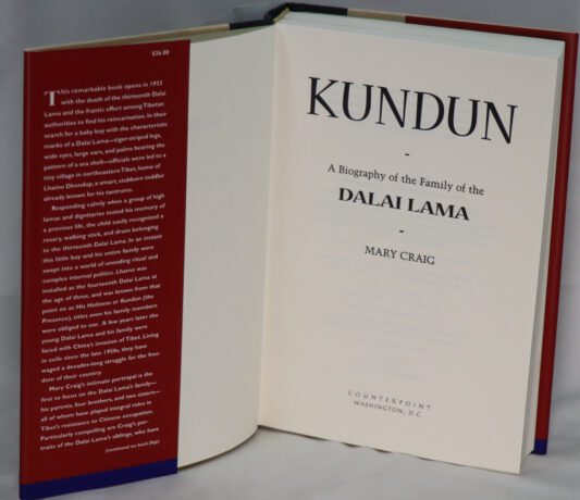 Kundun. A Biography of the Family of the Dalai Lama. - Image 3