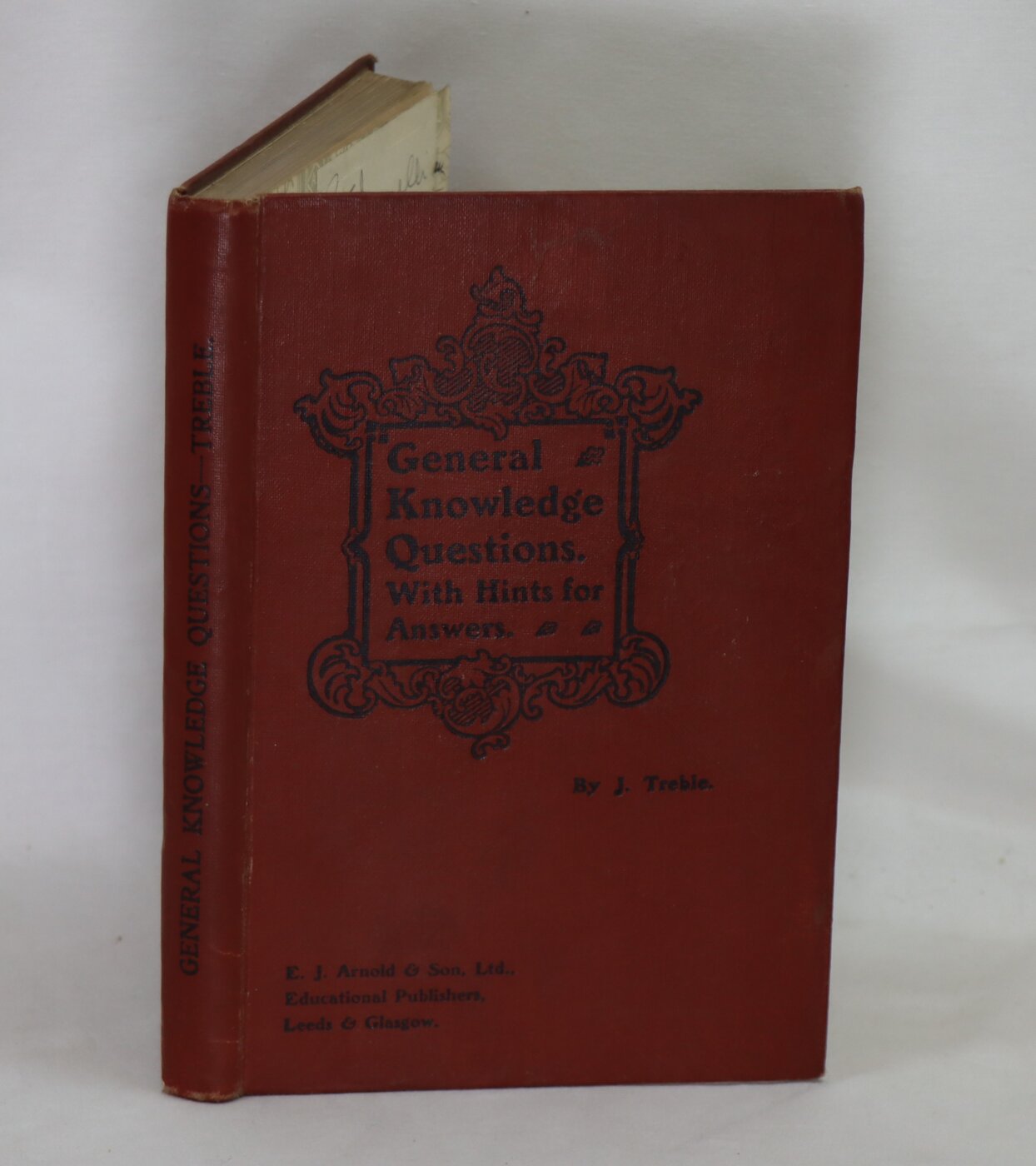 Photo of General Knowledge Questions. With Hints for Answers.