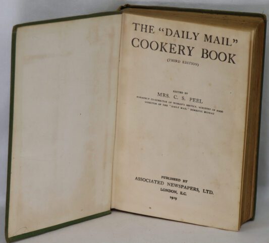 The Daily Mail Cookery Book. - Image 2