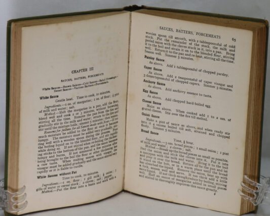 The Daily Mail Cookery Book. - Image 5